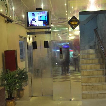Oyo Premium Railway Station Patna Hotell Patna  Exteriör bild