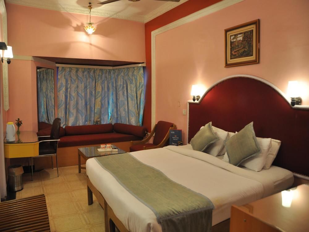 Oyo Premium Railway Station Patna Hotell Patna  Exteriör bild