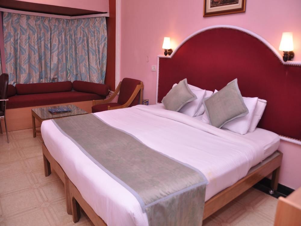 Oyo Premium Railway Station Patna Hotell Patna  Exteriör bild