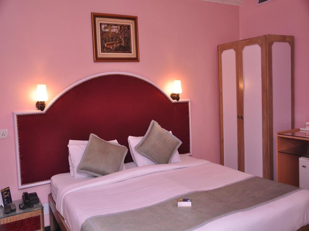 Oyo Premium Railway Station Patna Hotell Patna  Exteriör bild