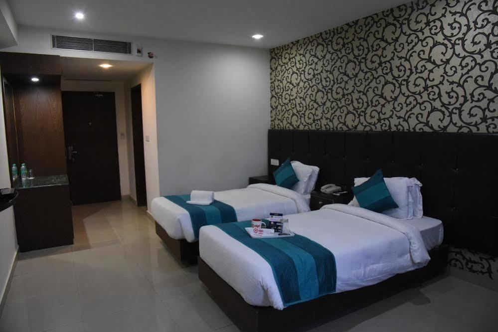 Oyo Premium Railway Station Patna Hotell Patna  Exteriör bild